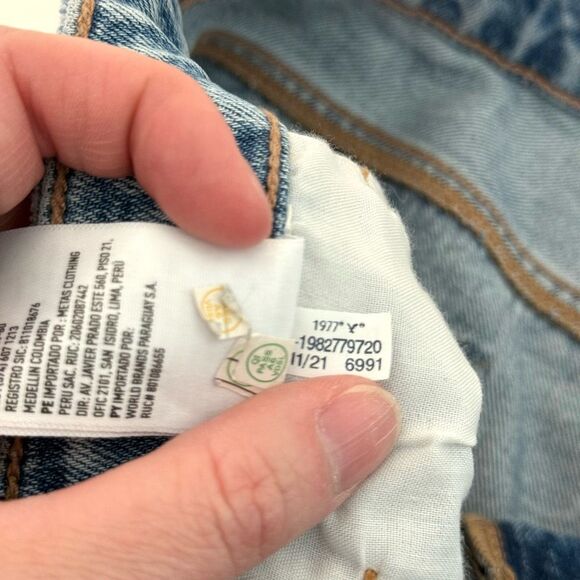 American Eagle Distressed Baggy Mom Short Size 16 - Picture 5 of 12